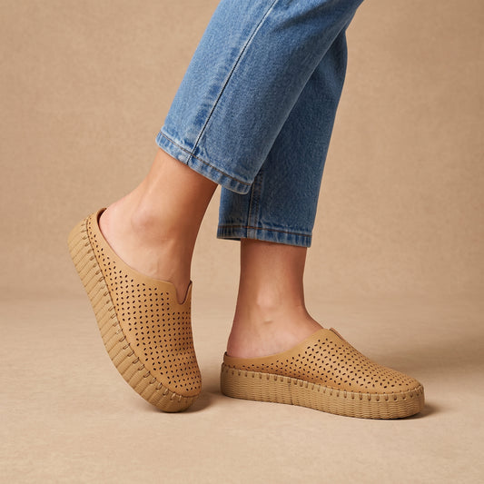 COMFORTO WOMEN MULE