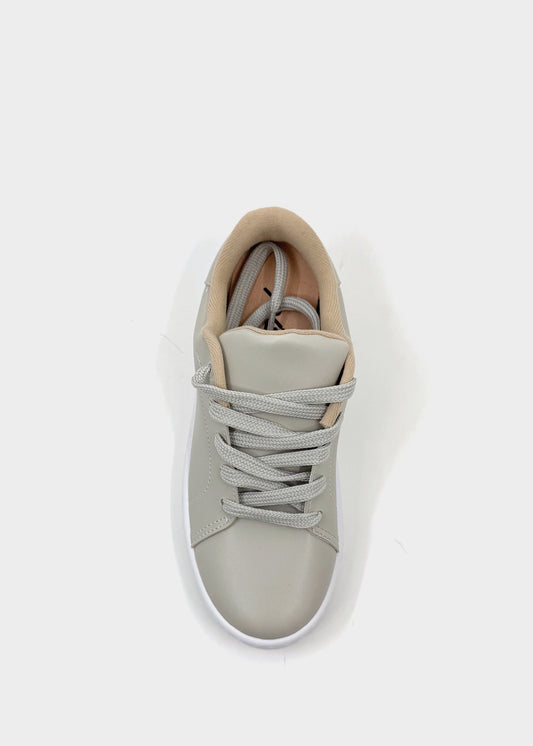 حذاء رياضي نسائي من فيزانو