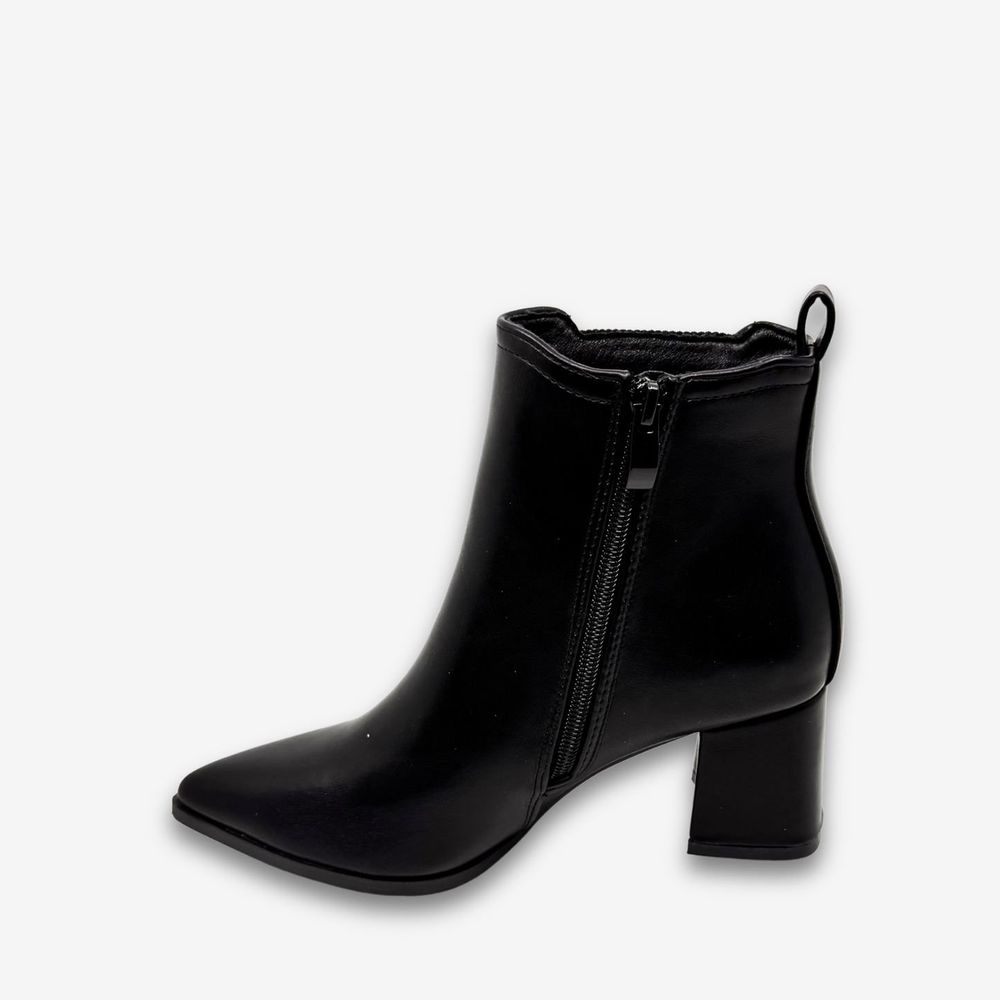 ريو بوت نسائي بكعب متوسط