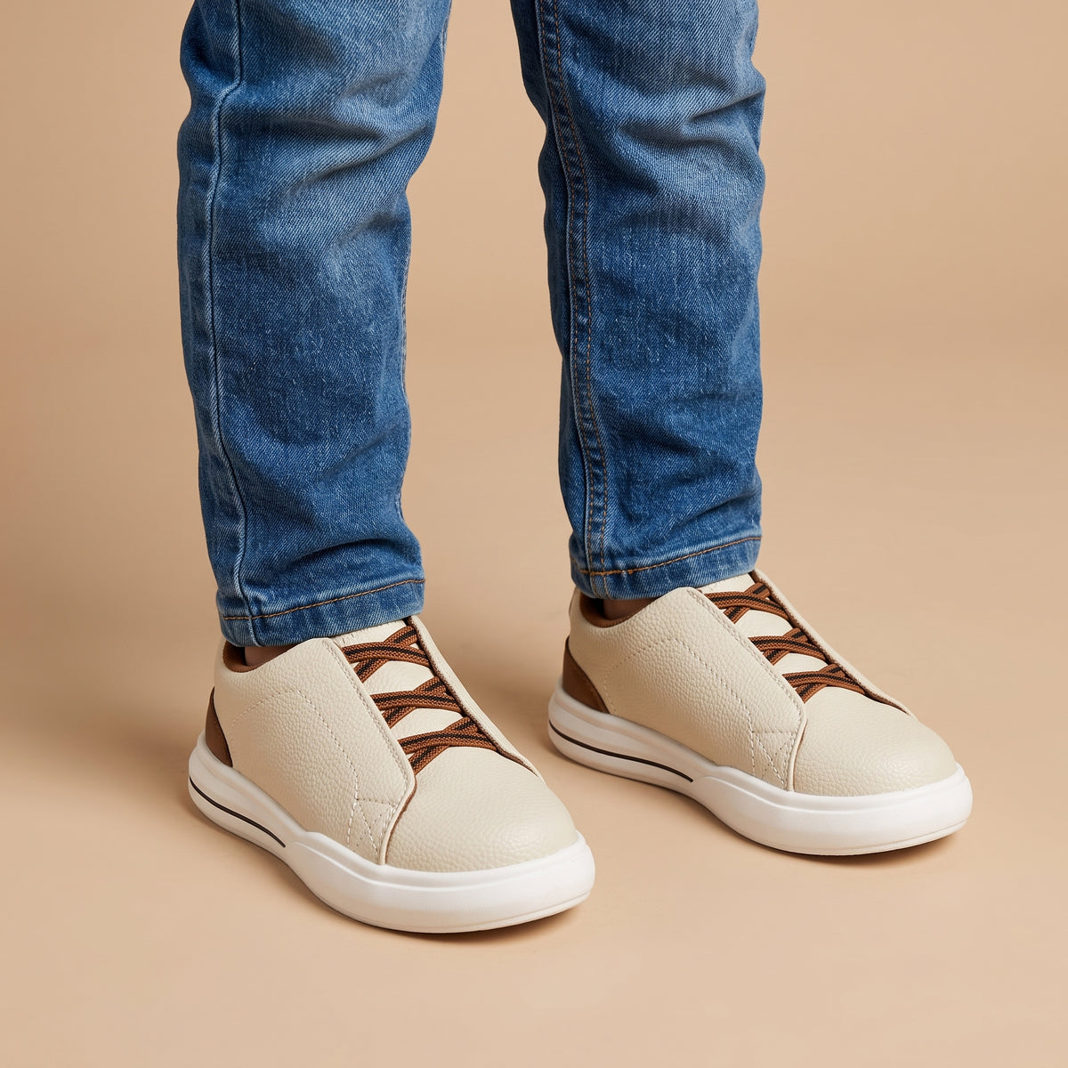 COMFORTO BOY SNEAKERS