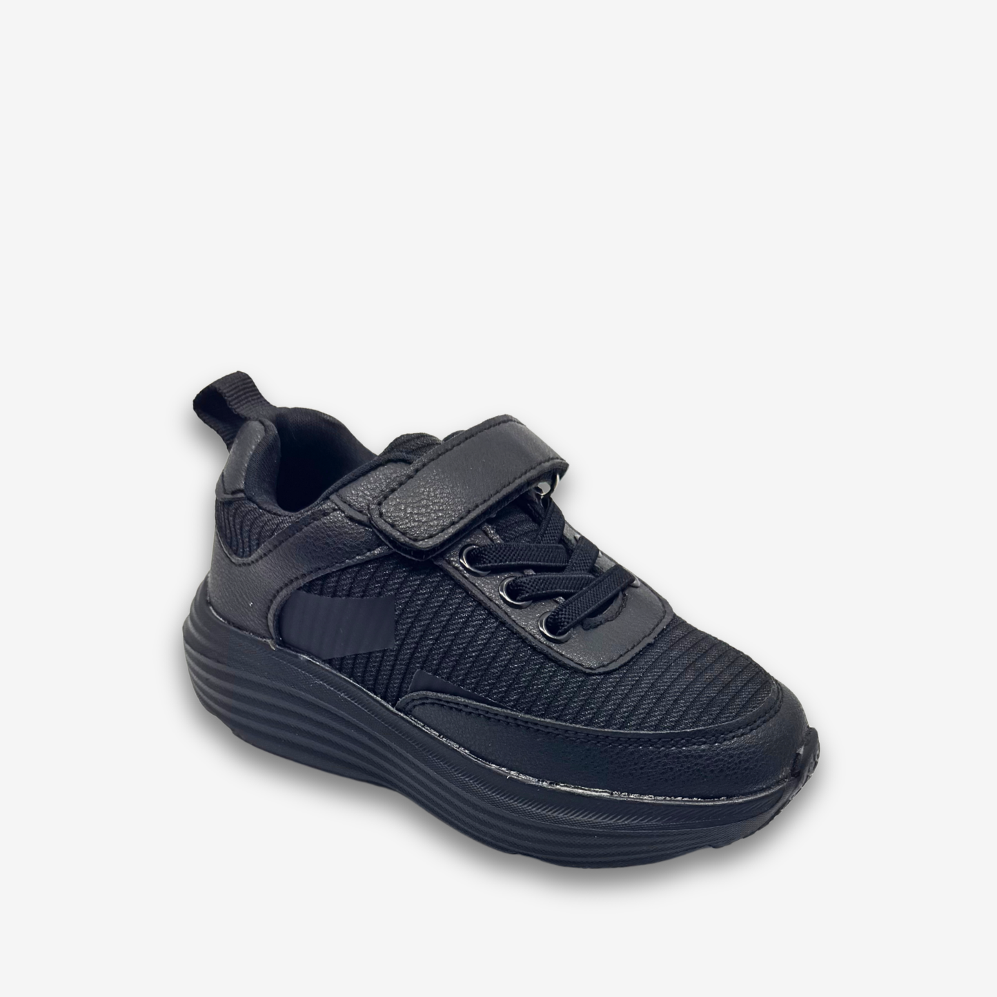 حذاء رياضي للأولاد من ريو