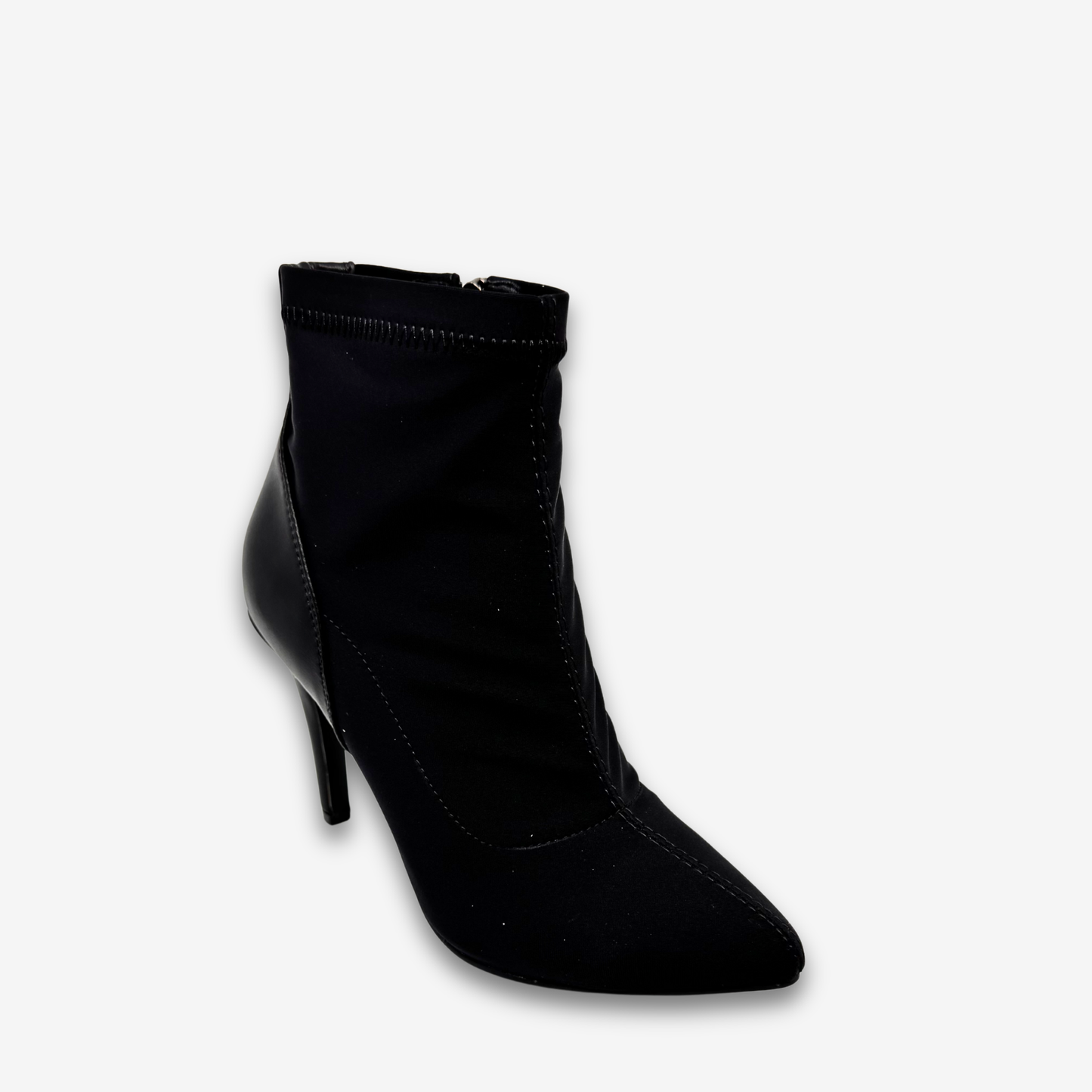 ريو بوت نسائي بكعب متوسط