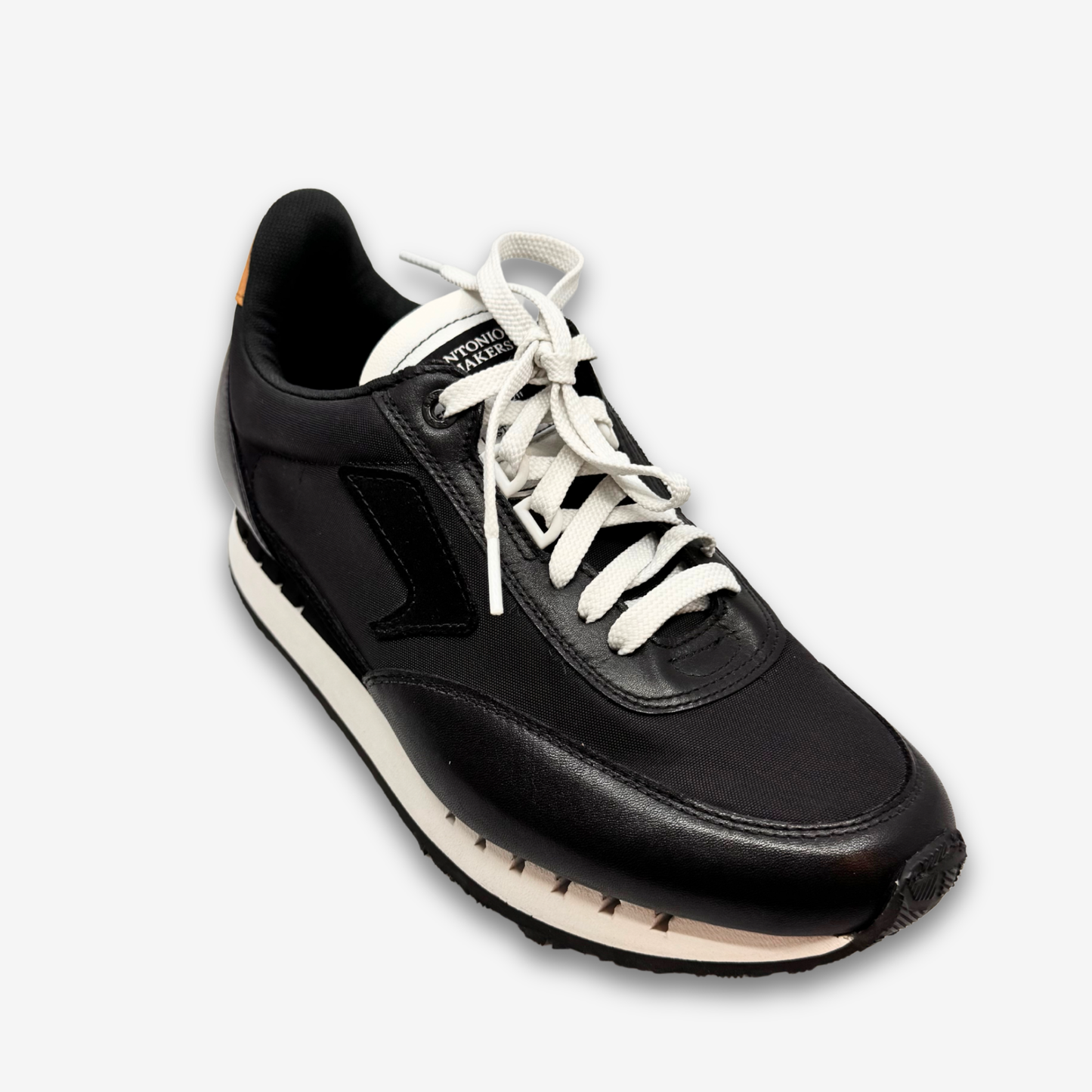 حذاء رياضي رجالي من SAS