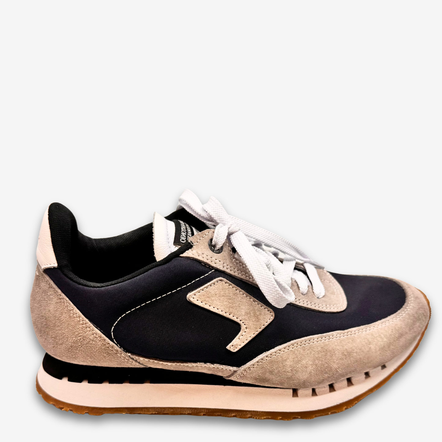 حذاء رياضي رجالي من SAS