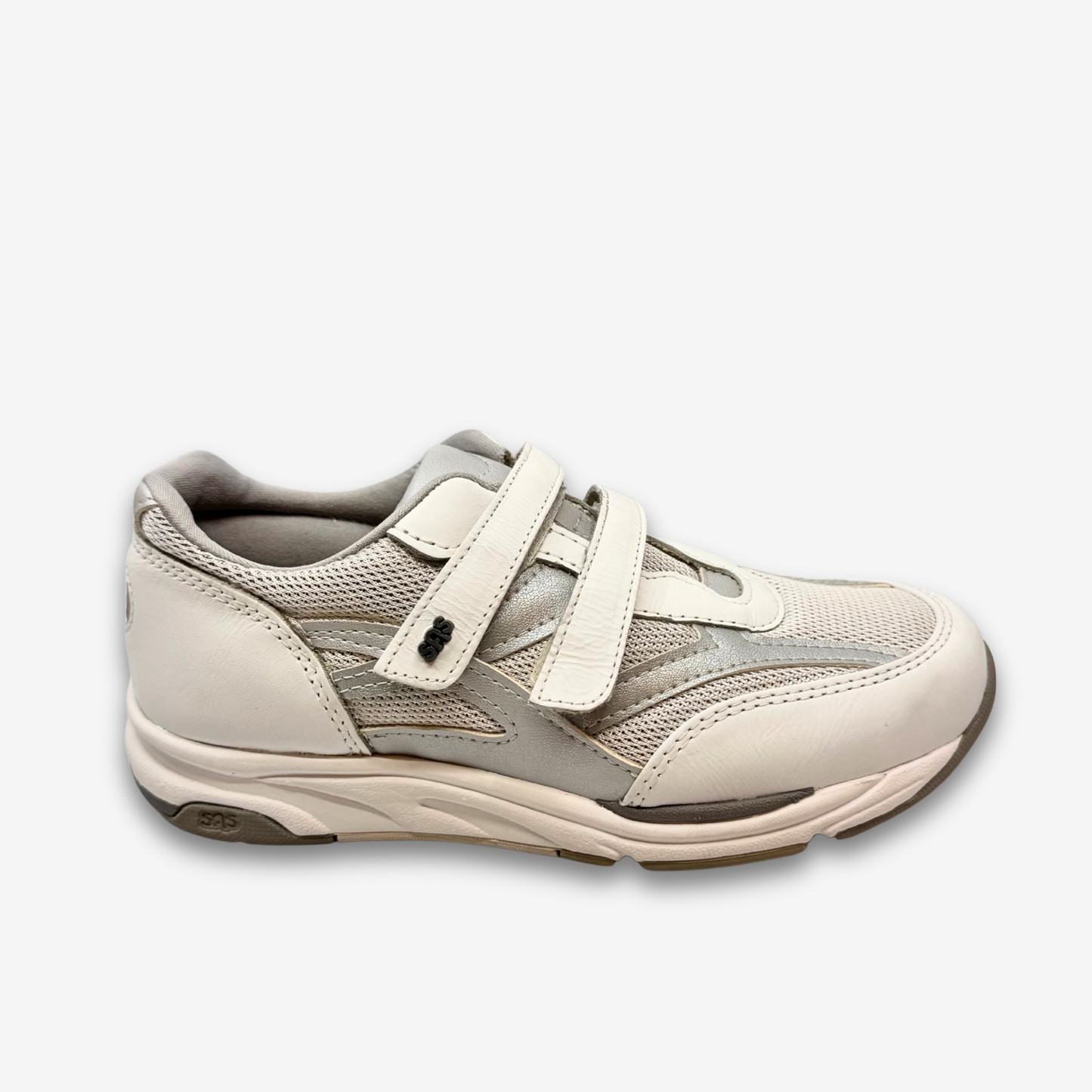 حذاء رياضي جلدي نسائي من SAS