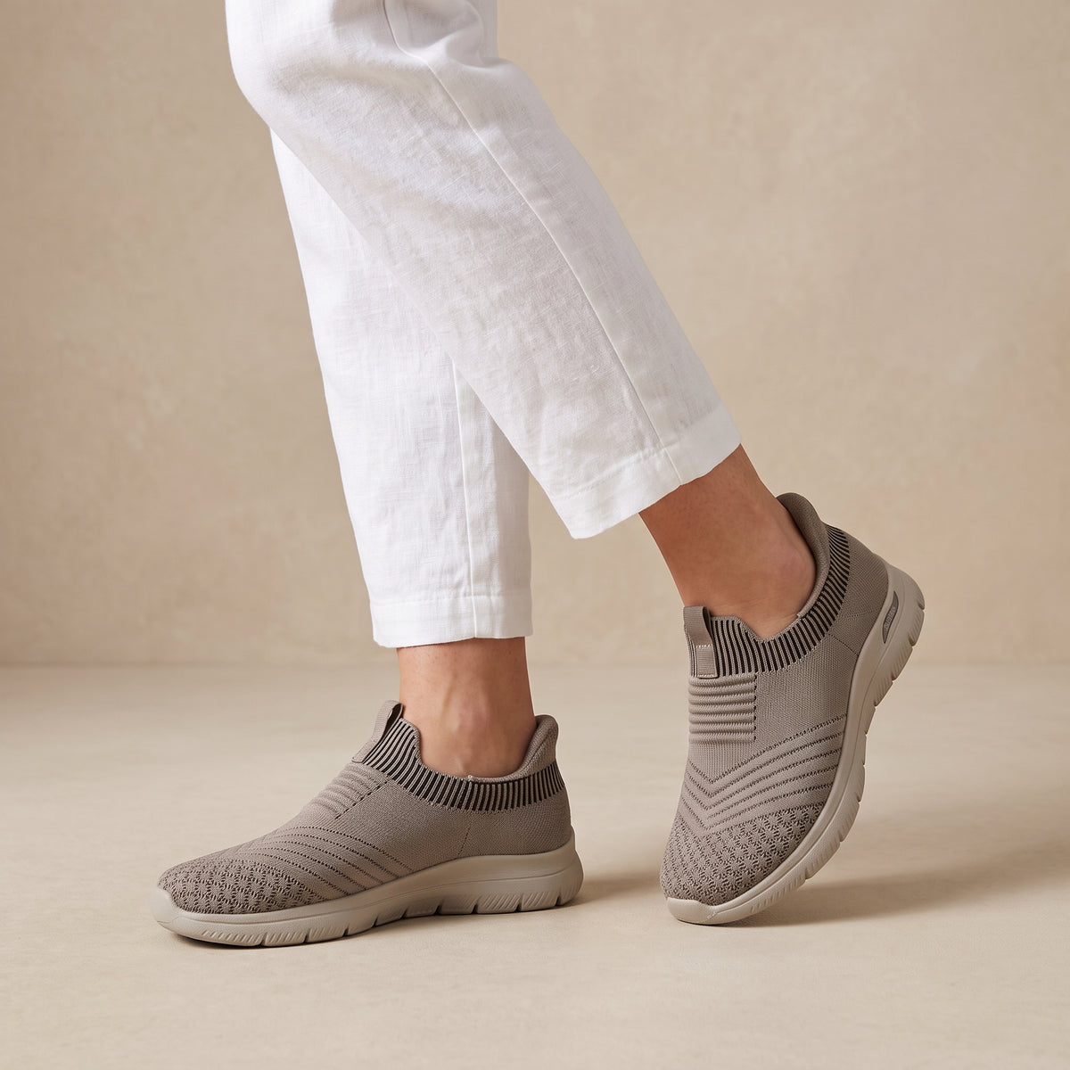 COMFORTO WOMEN SNEAKERS